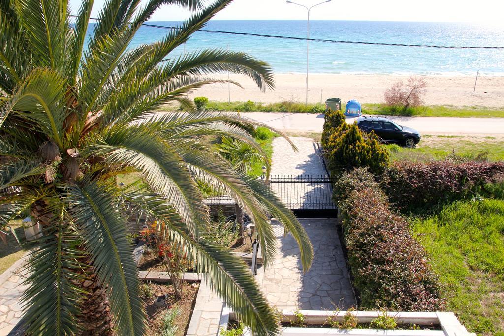 Beach Front Villa Nea Kallikrateia Dış mekan fotoğraf