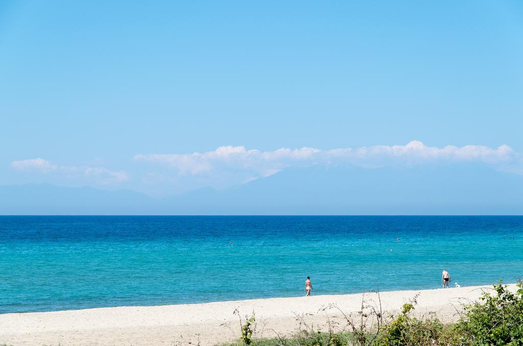 Beach Front Villa Nea Kallikrateia Dış mekan fotoğraf